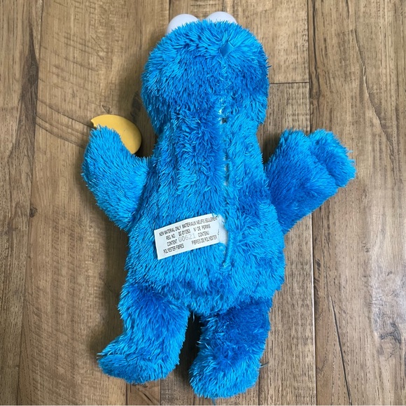 Hasbro Sesame Street Talking Cookie Monster 13” Plush Works - Picture 6 of 9